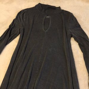 Keyhole long sleeve shirt